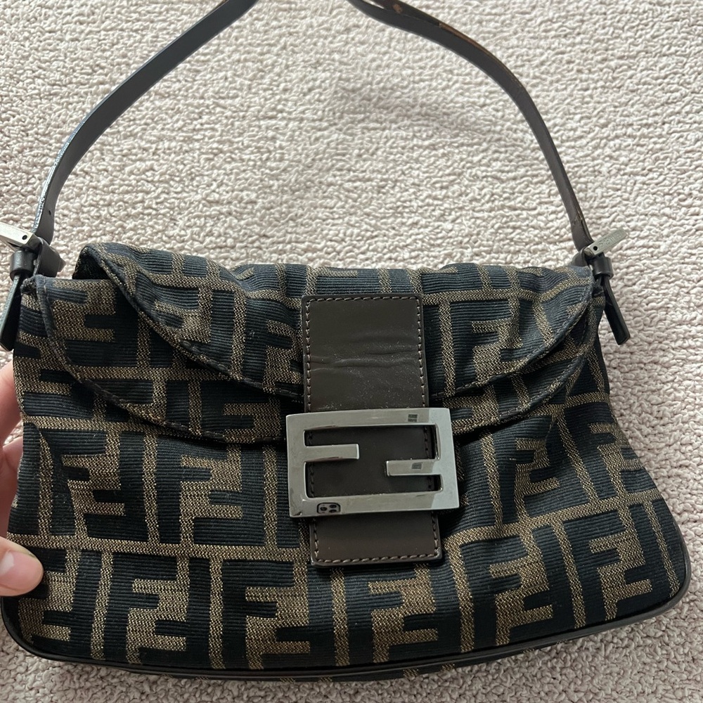 fendi vintage baguette